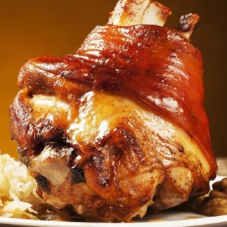 Acompanha: Batata e Farofa