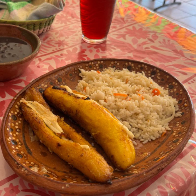 Plátanos Fritos con Queso