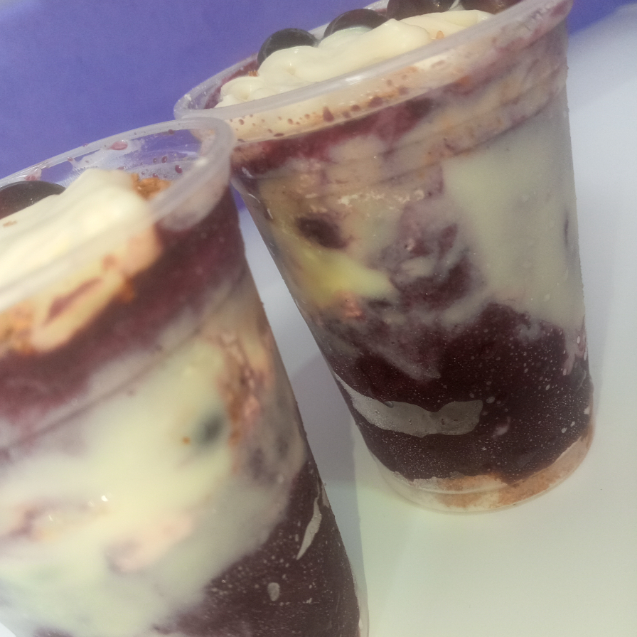 Açaí 2x , leite com pó, amendoim,Uva,Leite Condensado