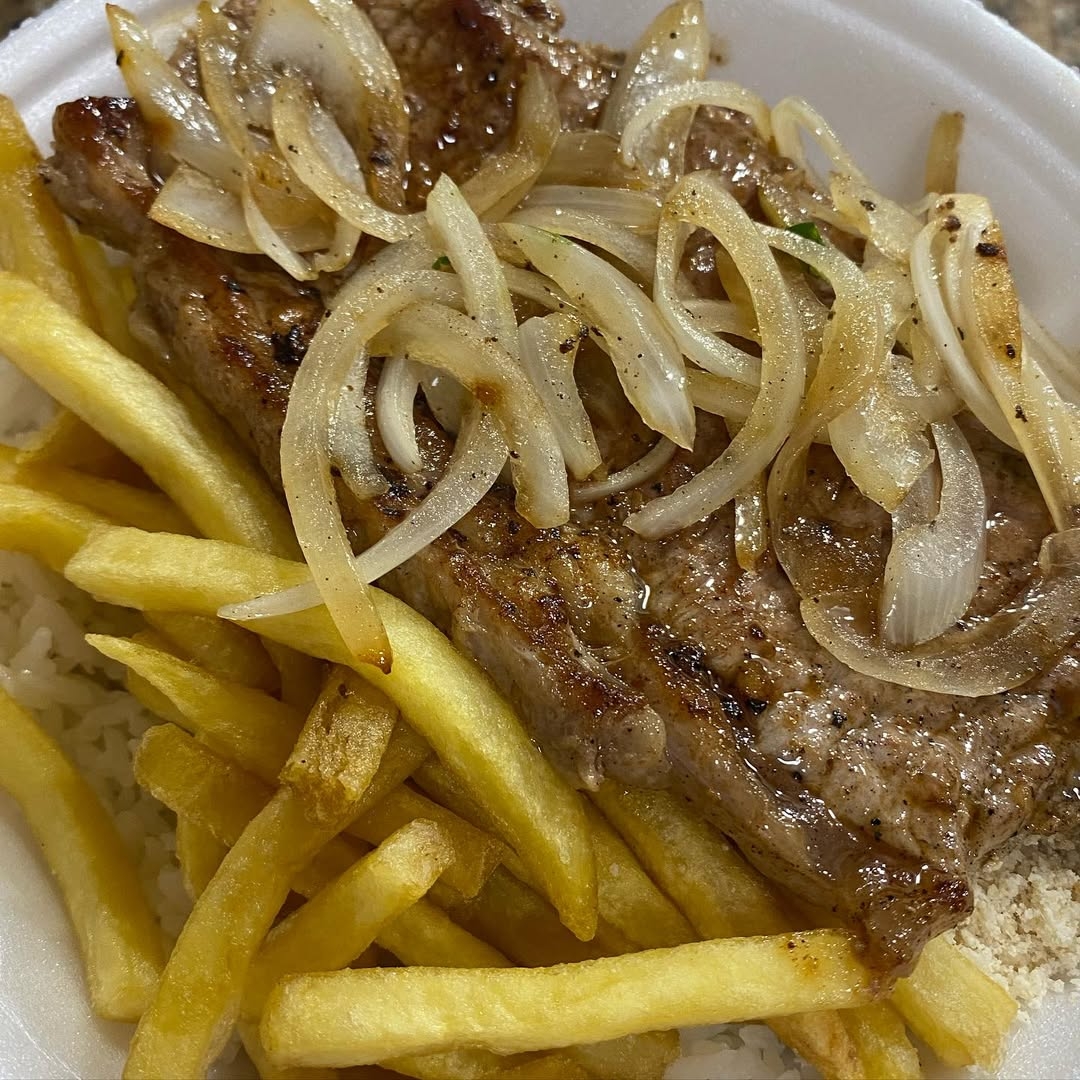 1 Bife de Alcatra, 1 Ovo Frito, Arroz, Feijão, Farofa Atorresmada e Fritas