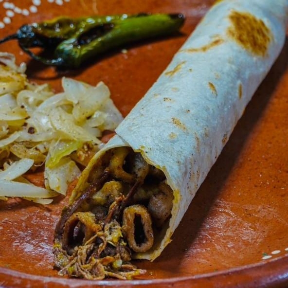 Burrito tripita con deshebrada