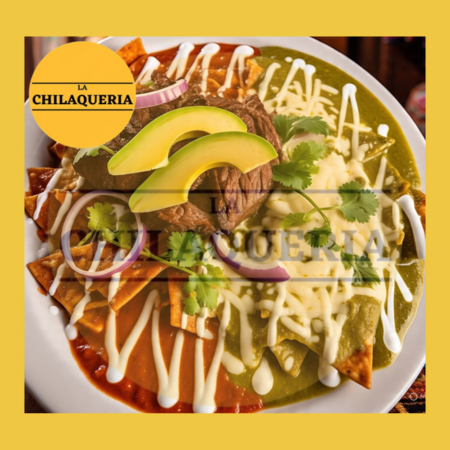 Chilaquiles Mitad Verdes Mitad Rojos con Carne