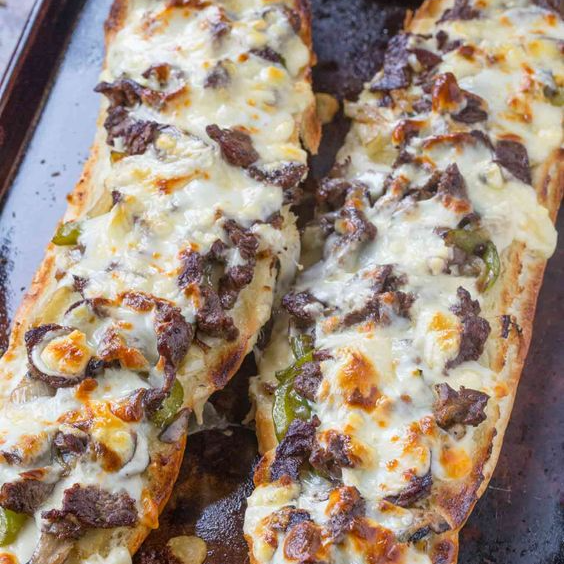 Molletes con Bistec