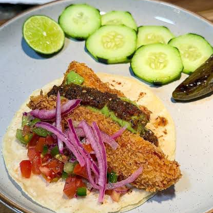 TACO DE PESCADO EMPANIZADO