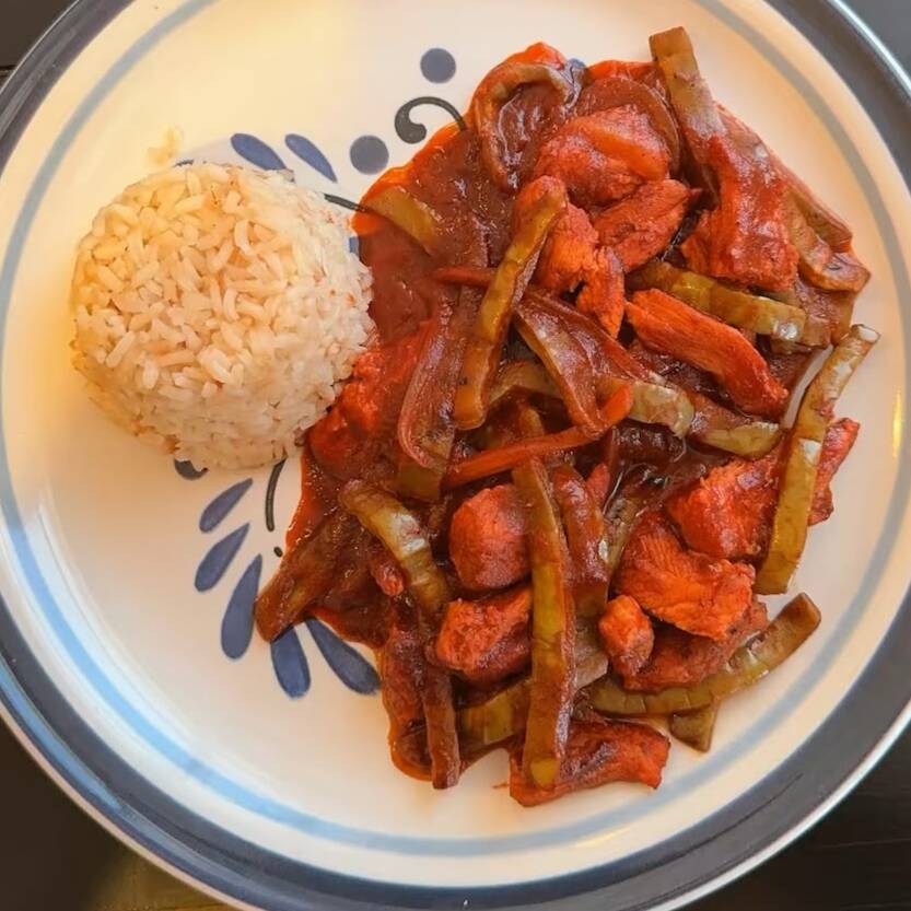 CARNE DE PUERCO ADOBADA CON NOPALITOS