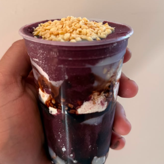 Copo incrivel de açai gigante de 700ml com banana +4 adicionais
#Açaí300ml #Artesanal #Semcorantes #Semconservantes #Adicionaisgrátis #Experiênciagustativa #Saúde #Sabor