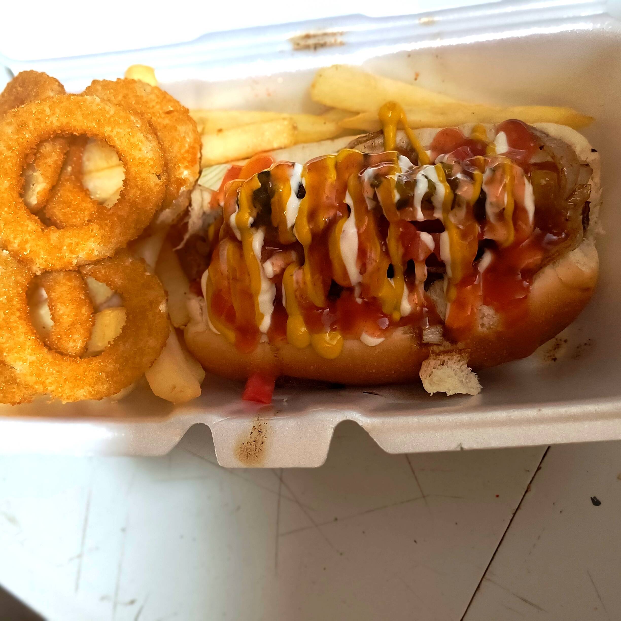 Hotdog papas y aros cebolla