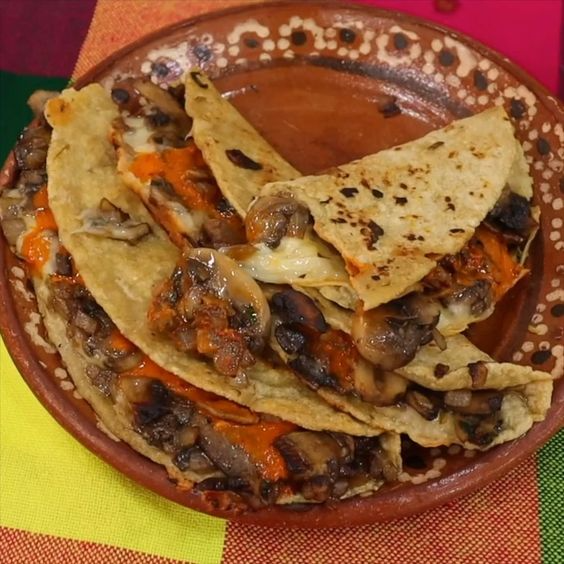 Quesadilla 3 Carnes