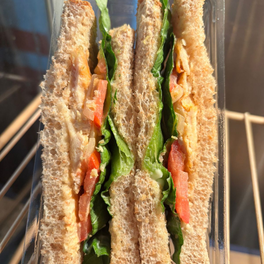 SÁNDWICH DE PECHUGA DE POLLO