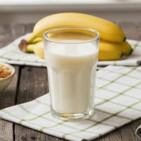 Iogurte natural batido com leite