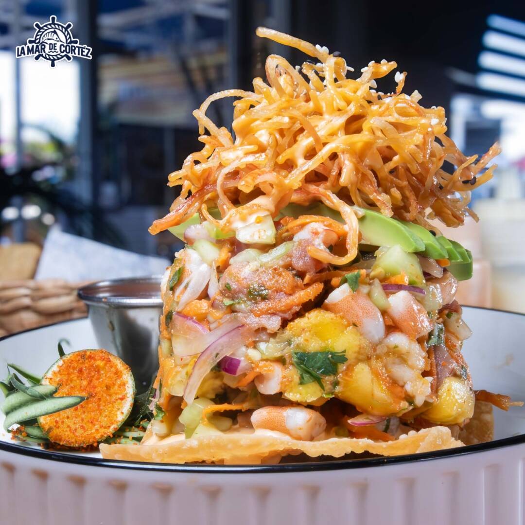 TOSTADA DE ATUN ESPECIAL CON CAMARON COCIDO