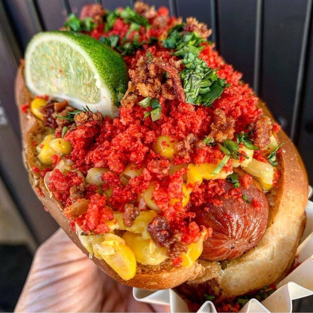 HOT DOG CHEETOS FLAMIN'G HOT