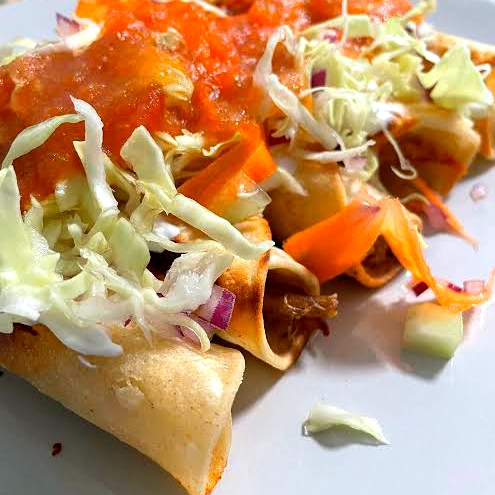 TAQUITOS DORADOS DE POLLO
