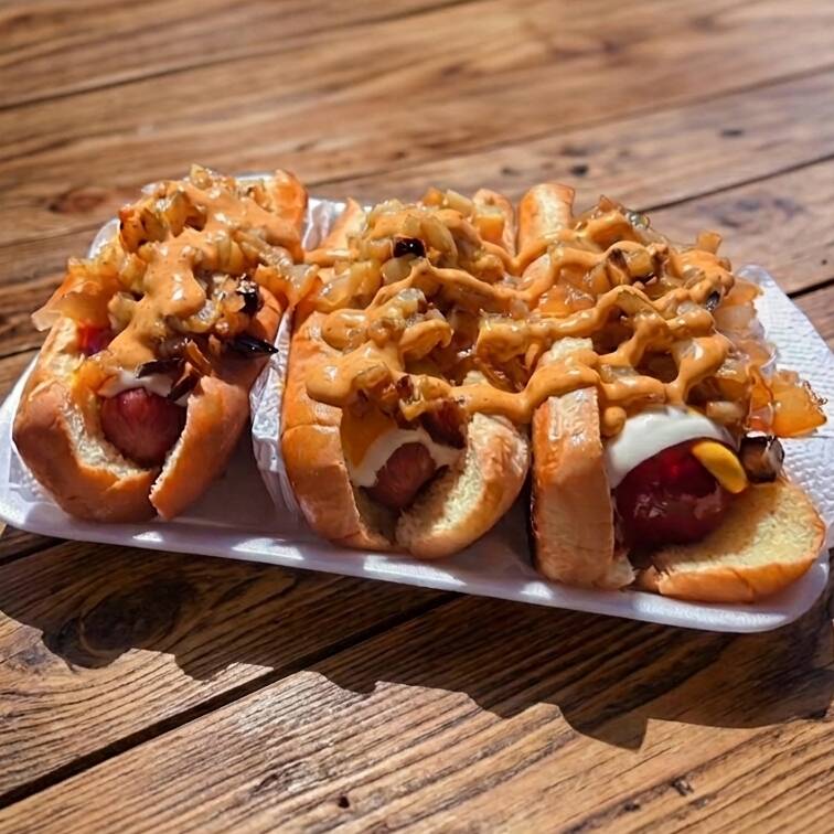 3 Hotdogs Especiales Chipotle Cremoso