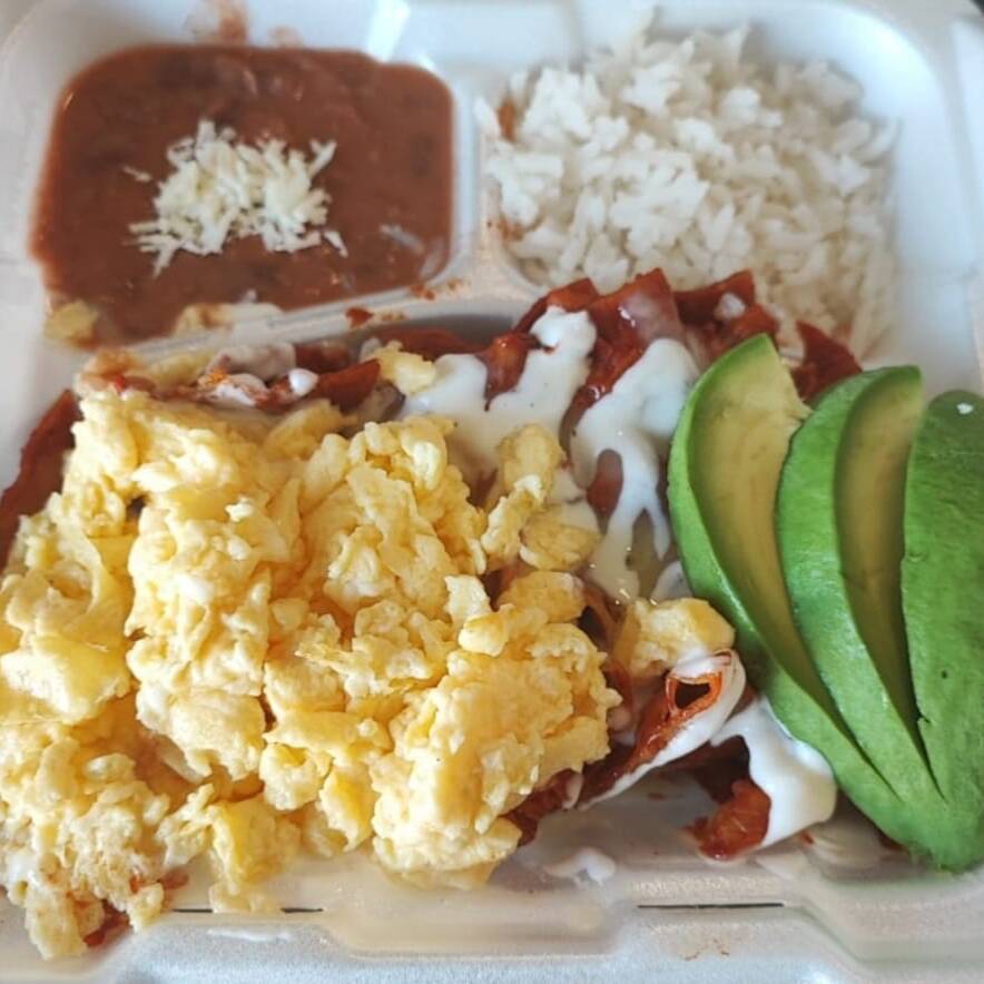 Chilaquiles Sencillos Rojos