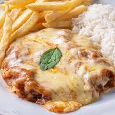 Acompanha arroz e fritas