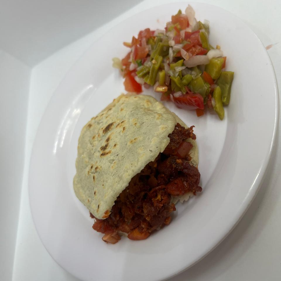 Gordita de Chicharon Seco