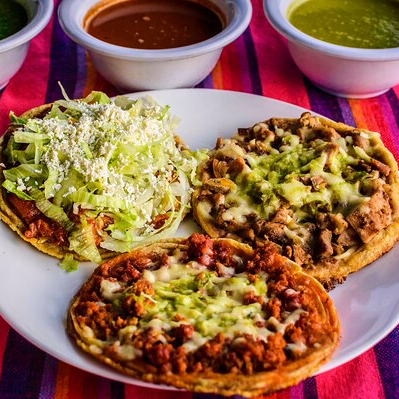 Sope de asada de cerdo (1 pza).