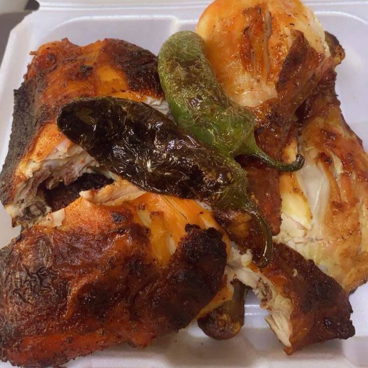 Orden de Pollo y Ensalada Chica