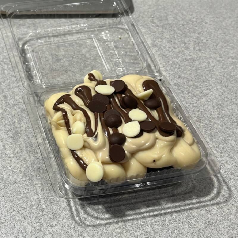 Escondidinho de Brownie com recheio tipo Kinder Bueno