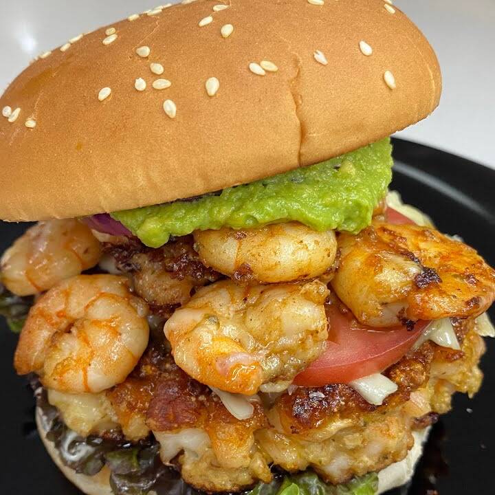 Hamburguesa de Camarón Con Papas