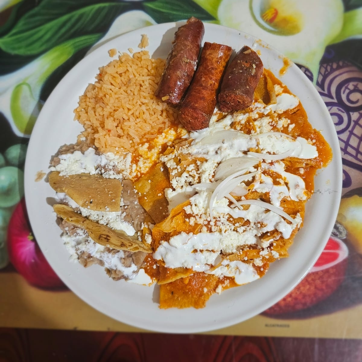 CHILAQUILES con Longaniza