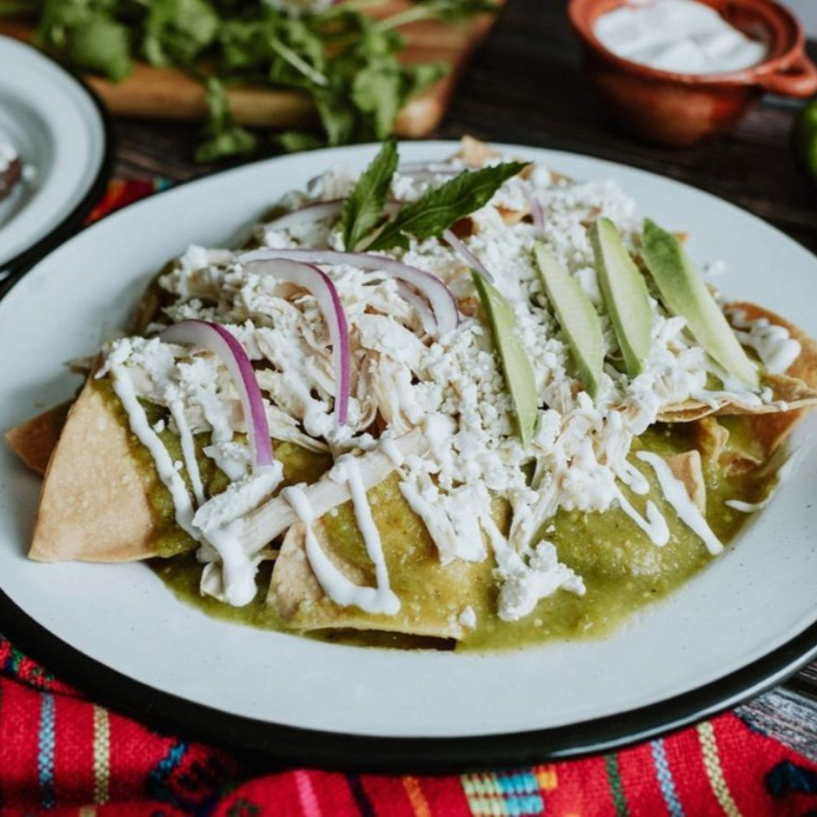 Chilaquiles Poblanos Con Pollo
