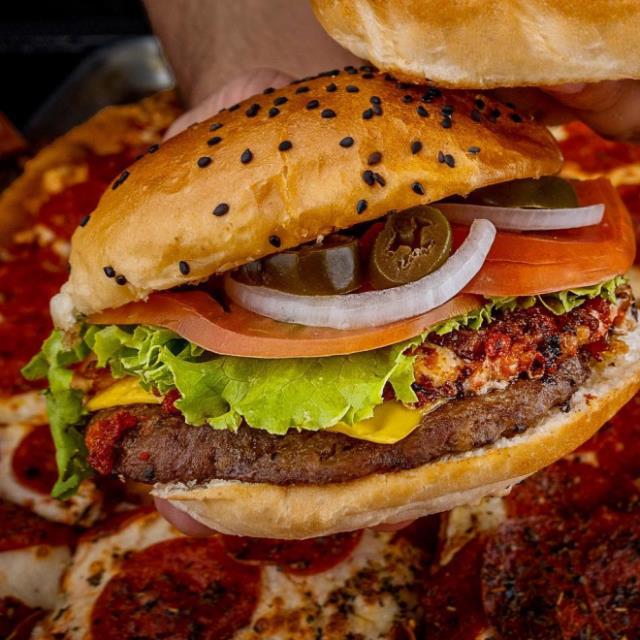 HAMBURGUESA CON TOCINO
