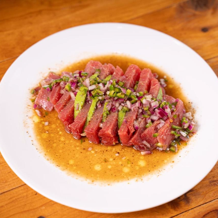 Tiradito de atún