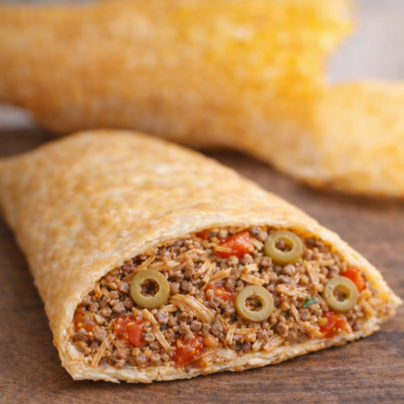 FRANGO, CARNE, QUEIJO, OVO, AZEITONA, TOMATE E CATUPIRY