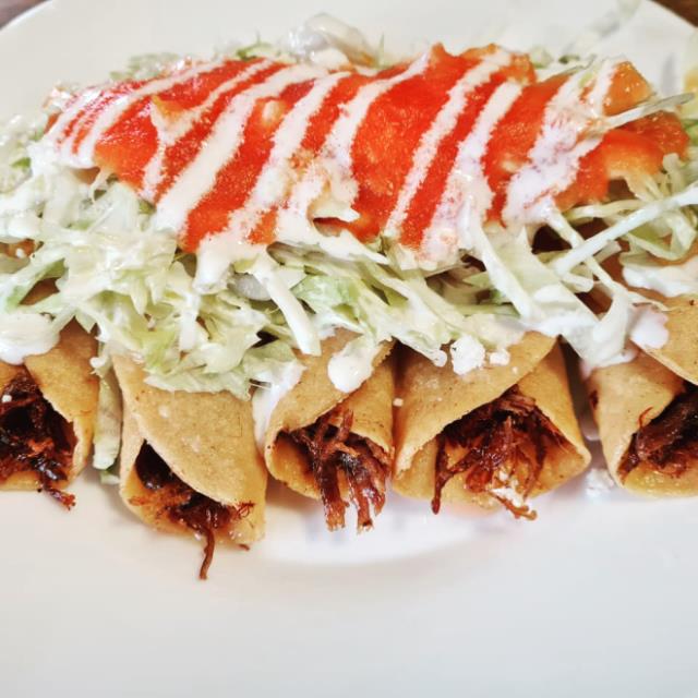 FLAUTAS DE DESHEBRADA (5)