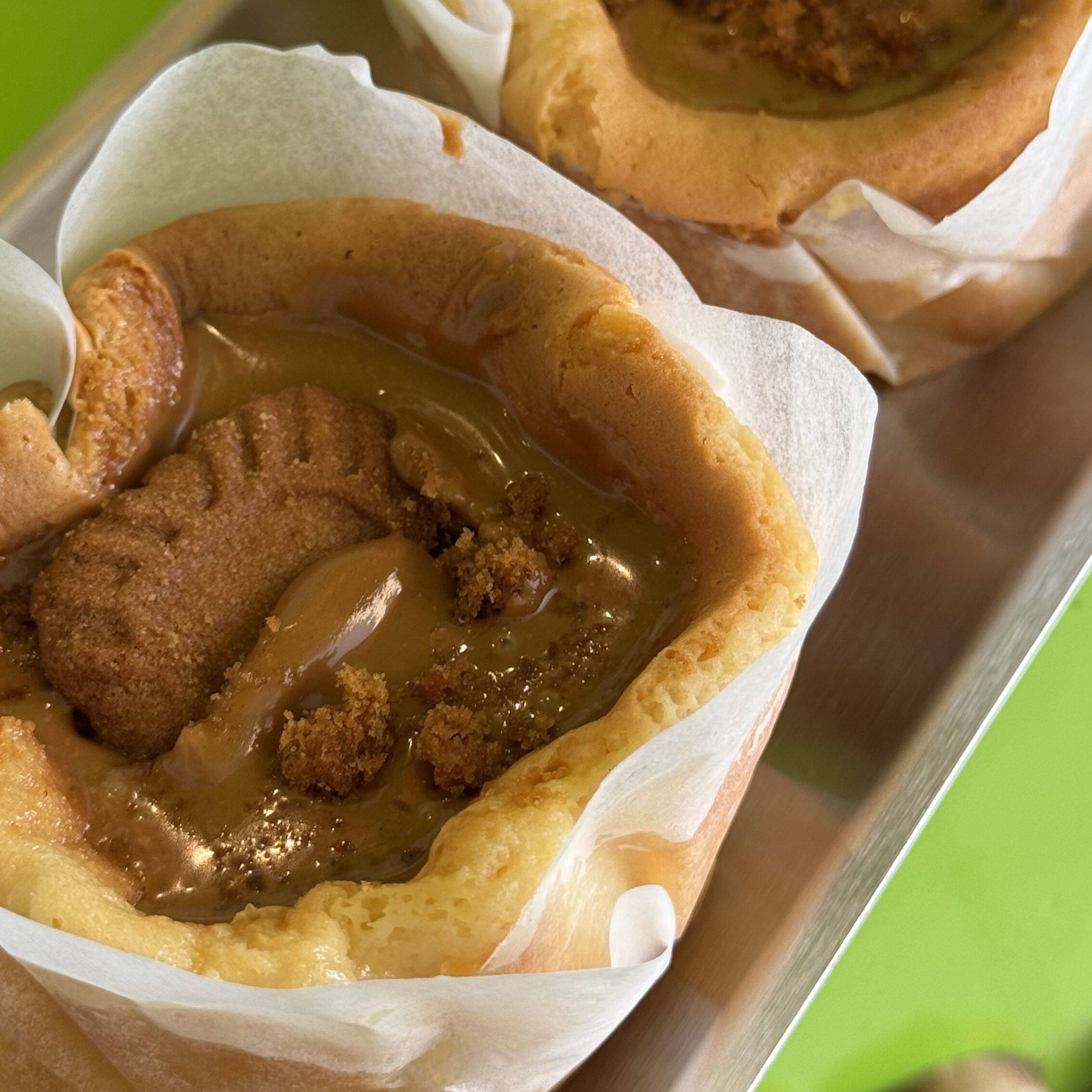 Mini Tarta Vasca + Topping Lotus