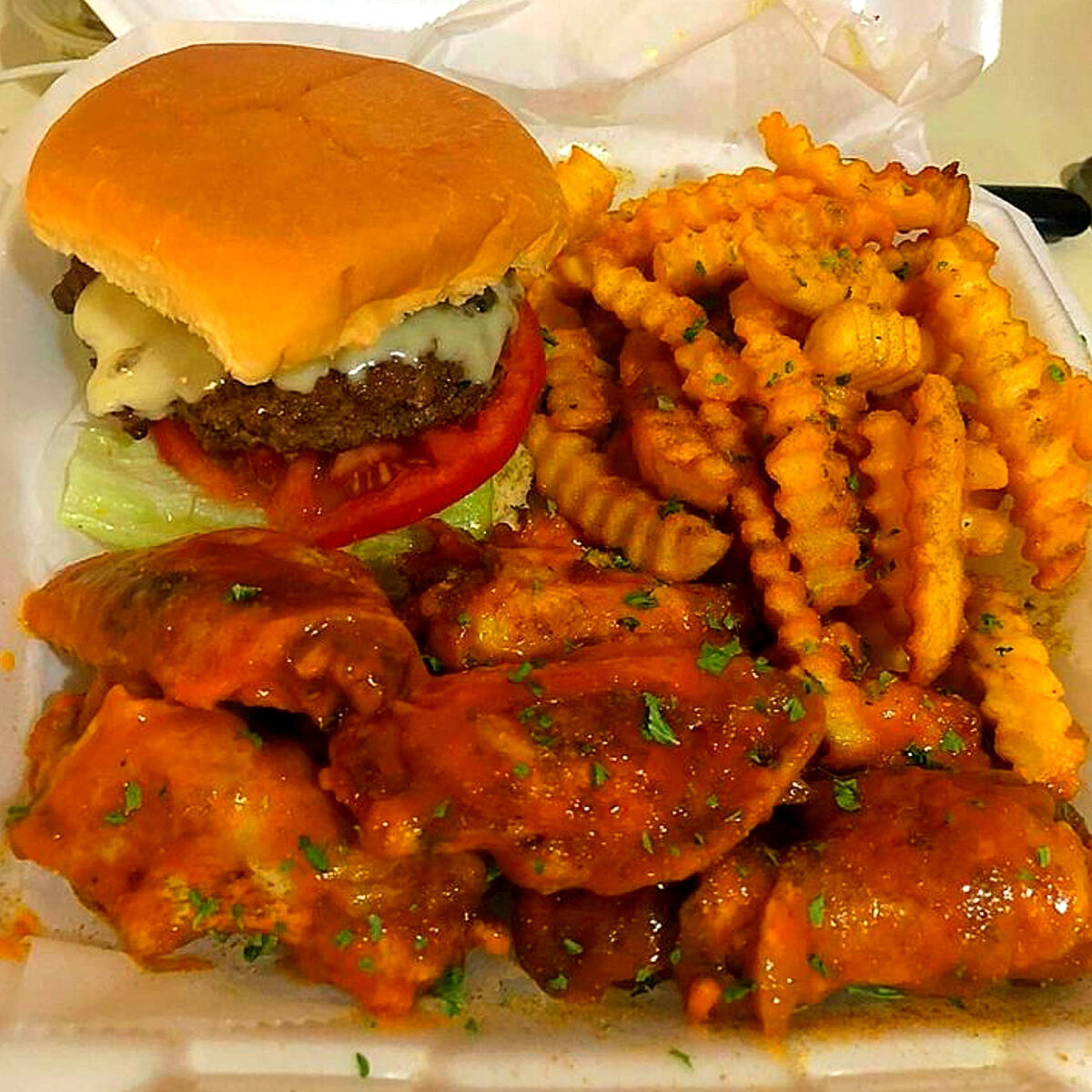 Hamburguesa Clasica + Alitas + Papas