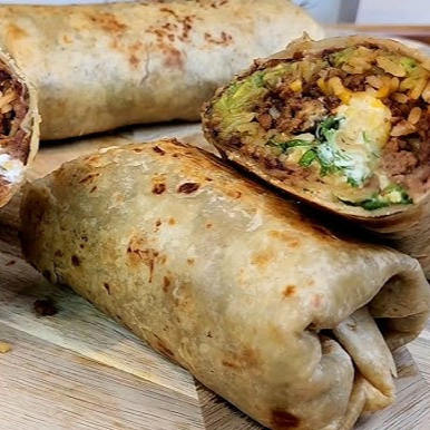 Burrito Carne en su Jugo + Papas fritas