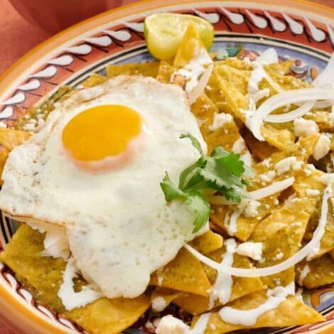 "CHILAQUILES CON HUEVOS"
