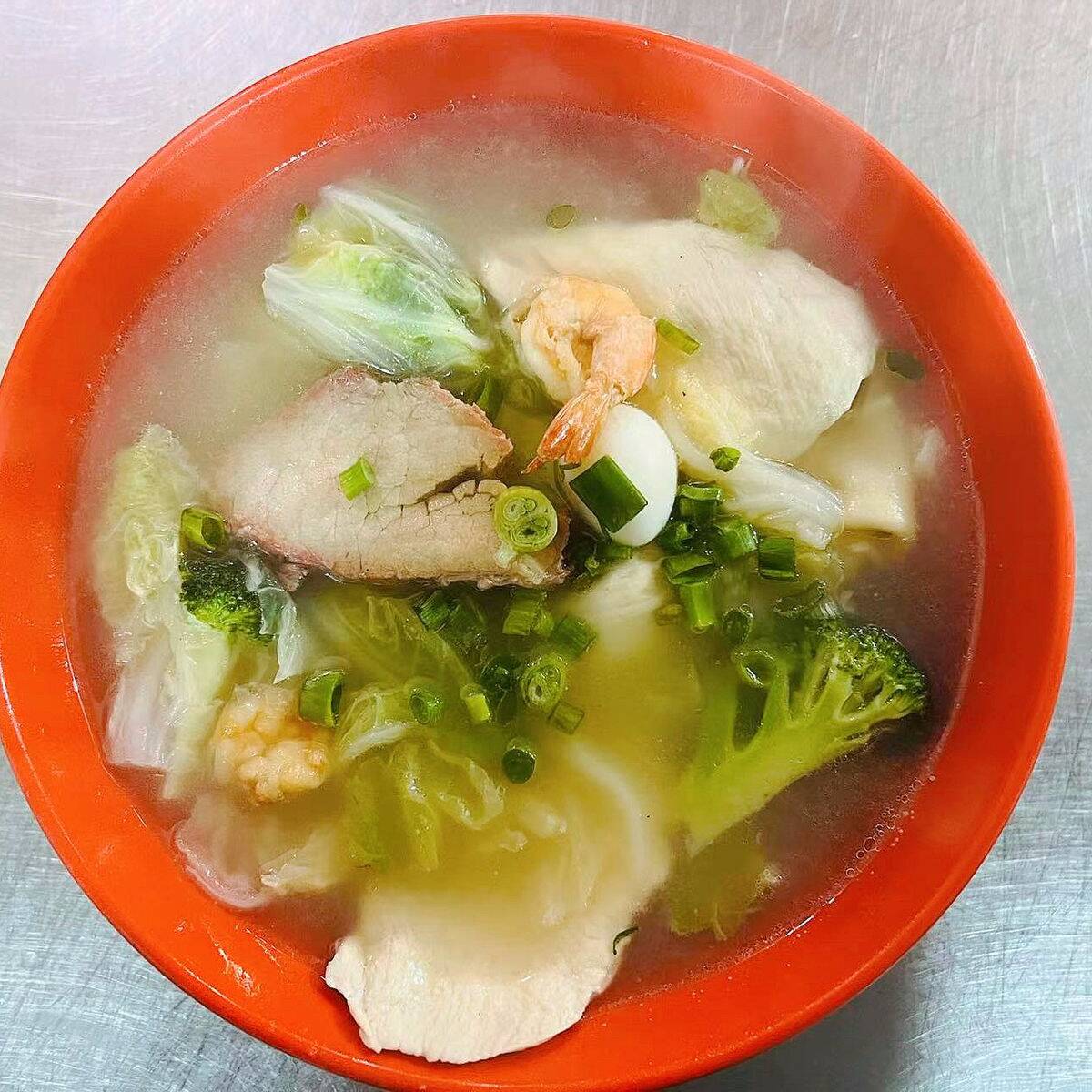 Sopa Wantán Especial