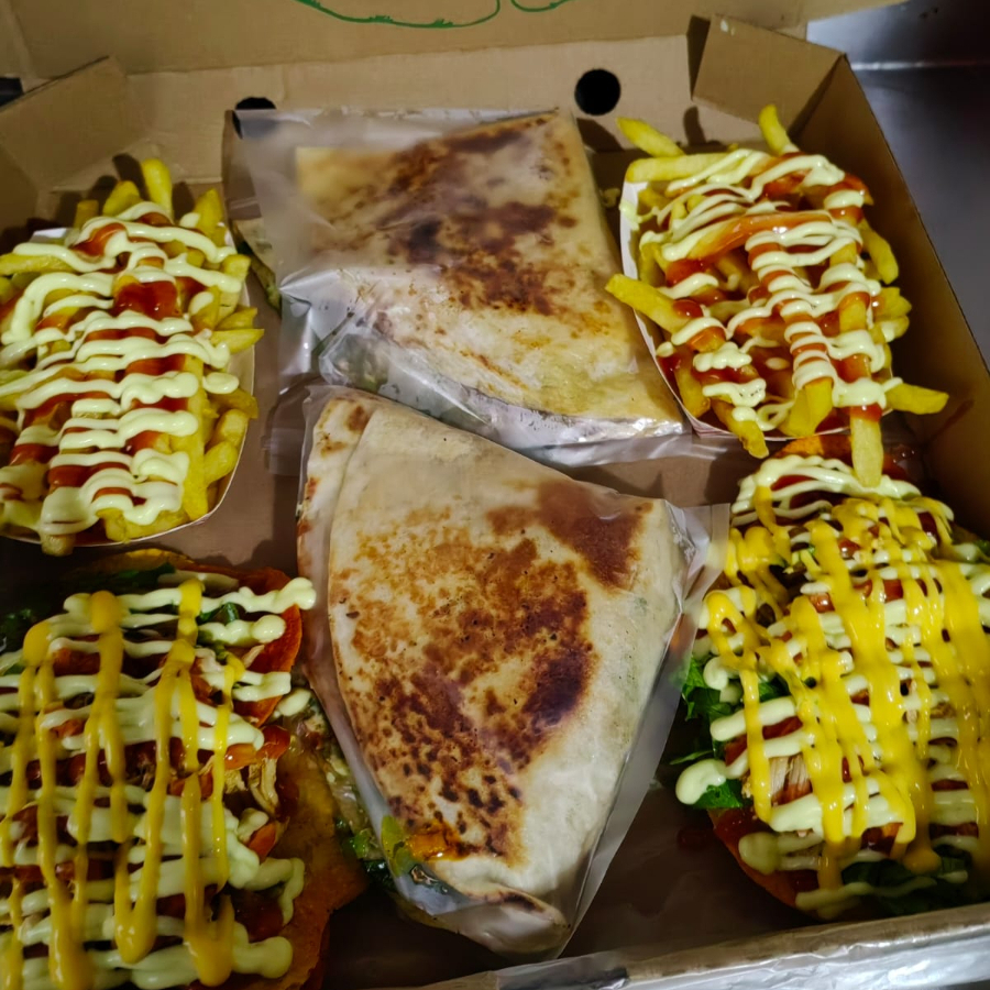 2 Wrap + 2 Papas Fritas + 2 Nachos