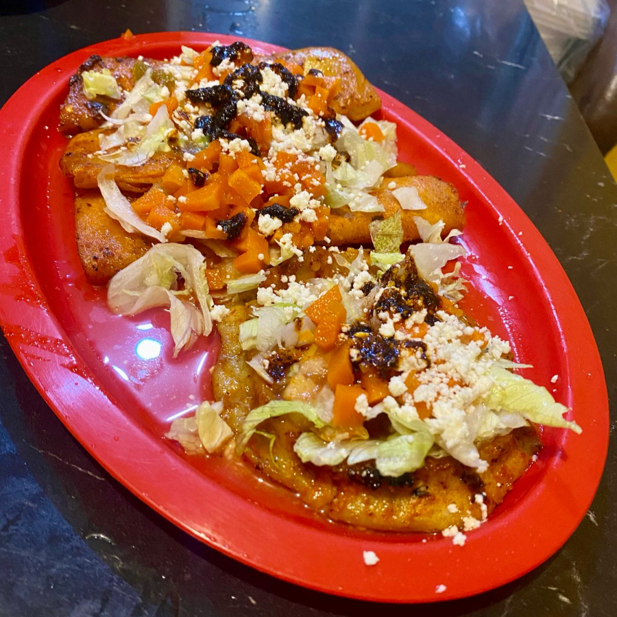 3 Enchiladas Y 1 Sope Enmolado (Papa y Frijol)