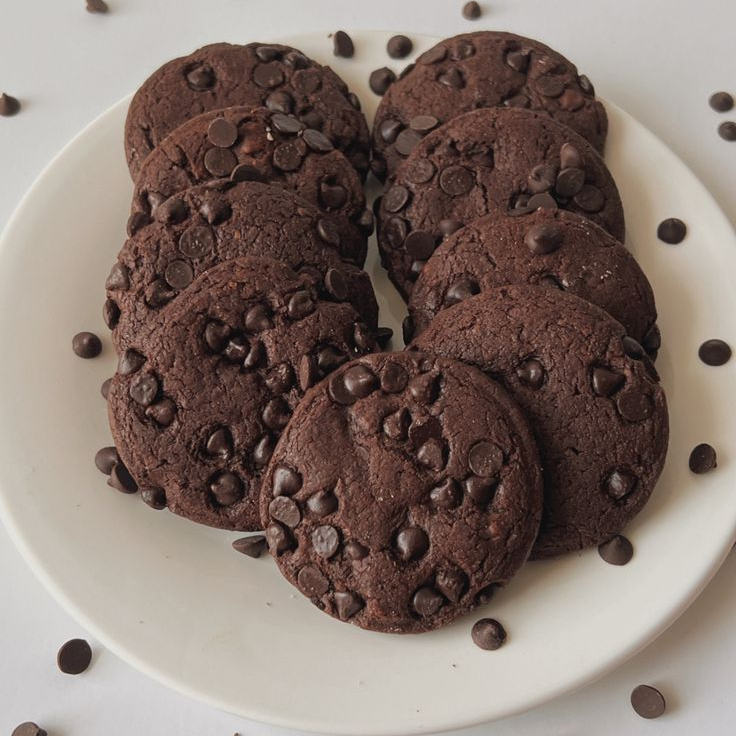 Massa levemente crocante, com gotas de chocolate ao leite