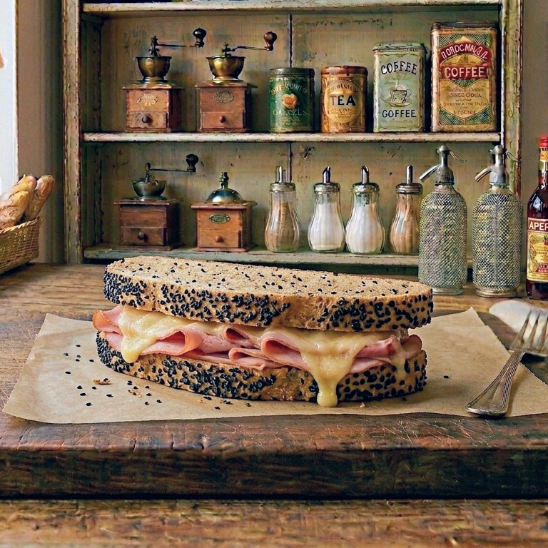 Sándwich Jamón y Queso