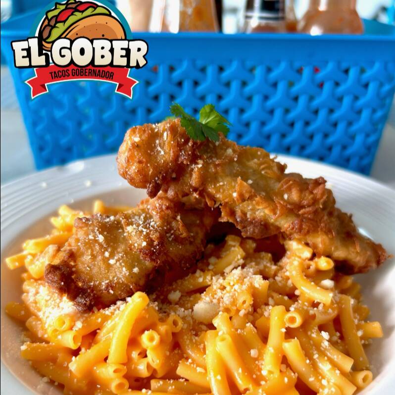 Macarrones con Queso y Tiras Crispy