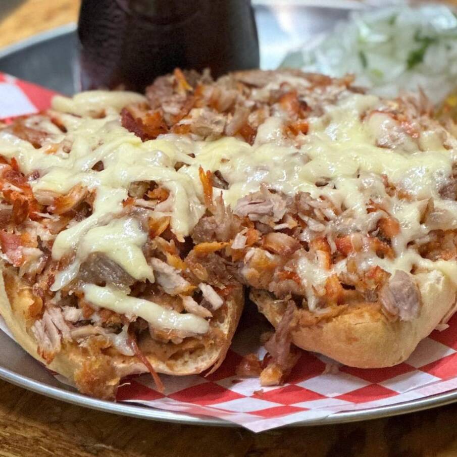 Mollete De Carnitas