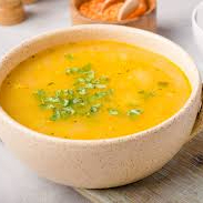 Frango, mandioquinha, bacon e cenoura.