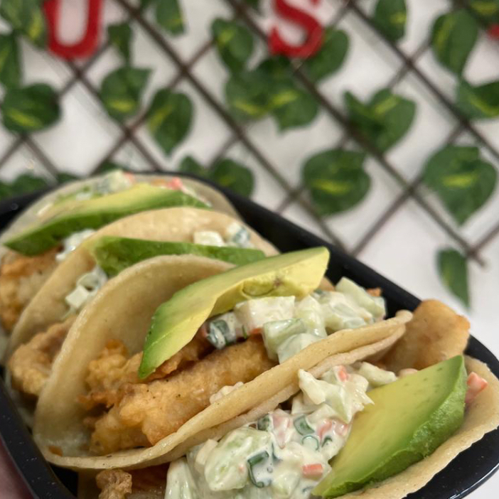 Pescado Tempura (acompañado con Ensalada de la Casa)