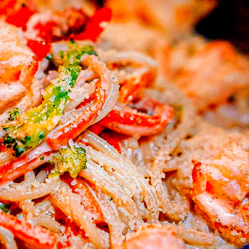 Pasta Vegetariana + Bebida