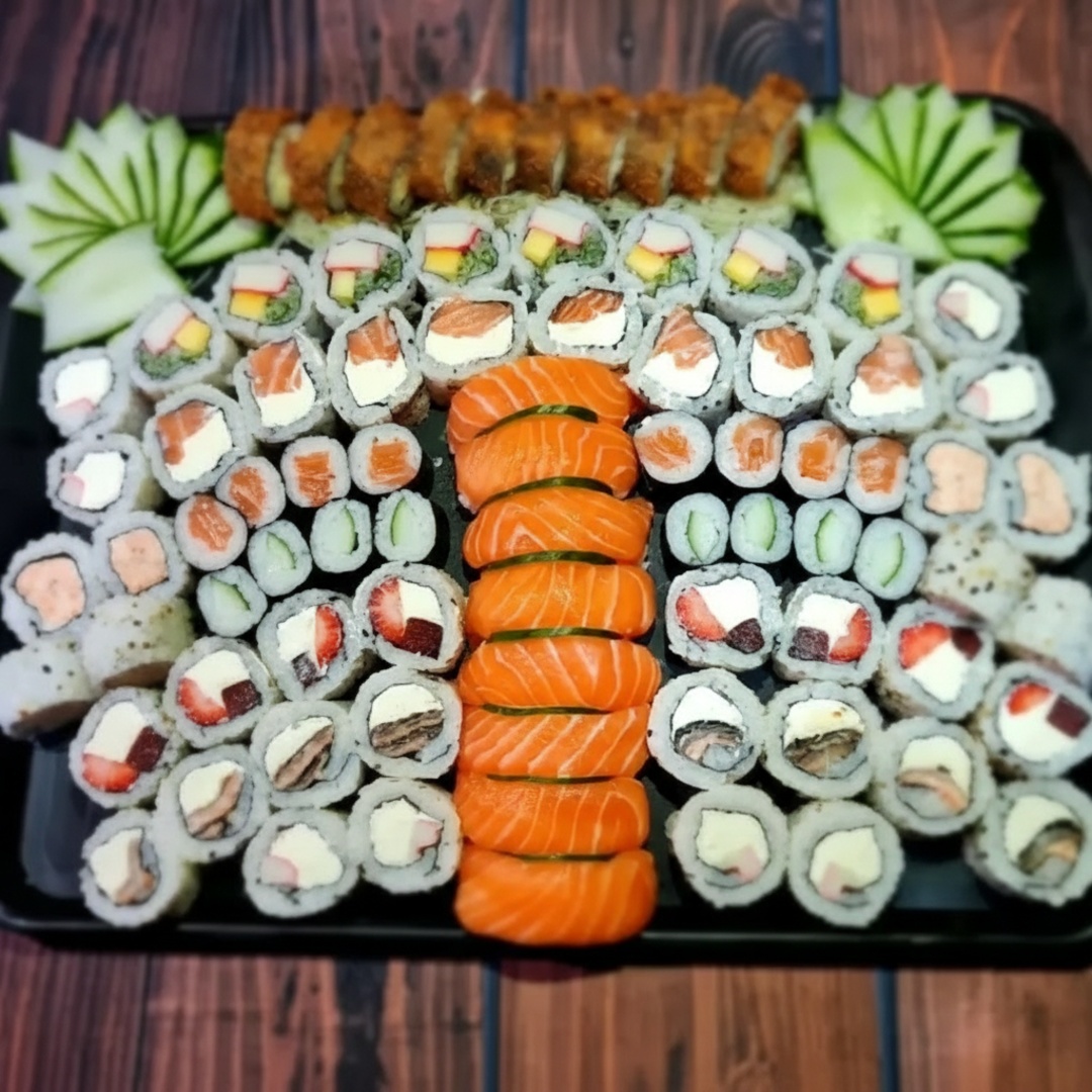 8 Niguiri De Salmao ,8 Uramaki Filadelfia,8 Uramaki Kani, 8 uramaki Skin, 8 Uramaki Romeu E Julieta,8 Uramaki Fildelfia Grelhado, 8 Hot Filadelfia,8 California,8 Kappa Maki e 8 Hossomaki Shake Make *** Nao trocamos peças sem alterar o valor * Se Precisa De Wassabi E Hashi Por Favor Responda As Perguntas Abaixo !