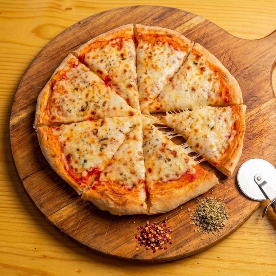 Pizza Tres Quesos Grande