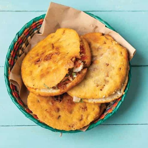 GORDITA FRITA CON POLLO