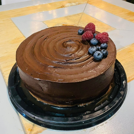 Pastel Mediano Doble Chocolate 10-12 pers
