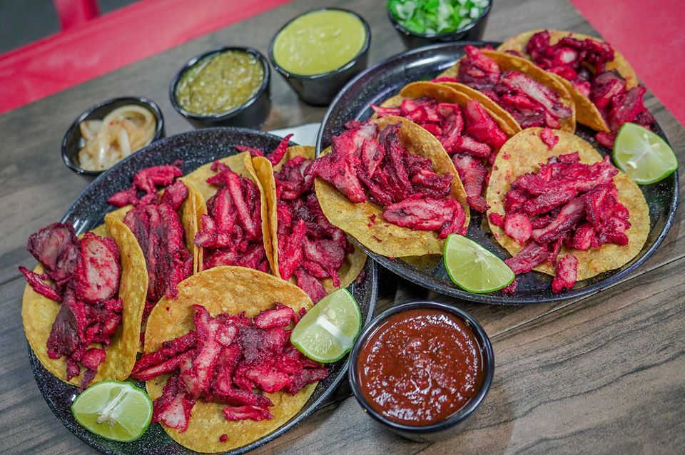 " EL CLÁSICO TACOS ", ¿unos tacos o que?